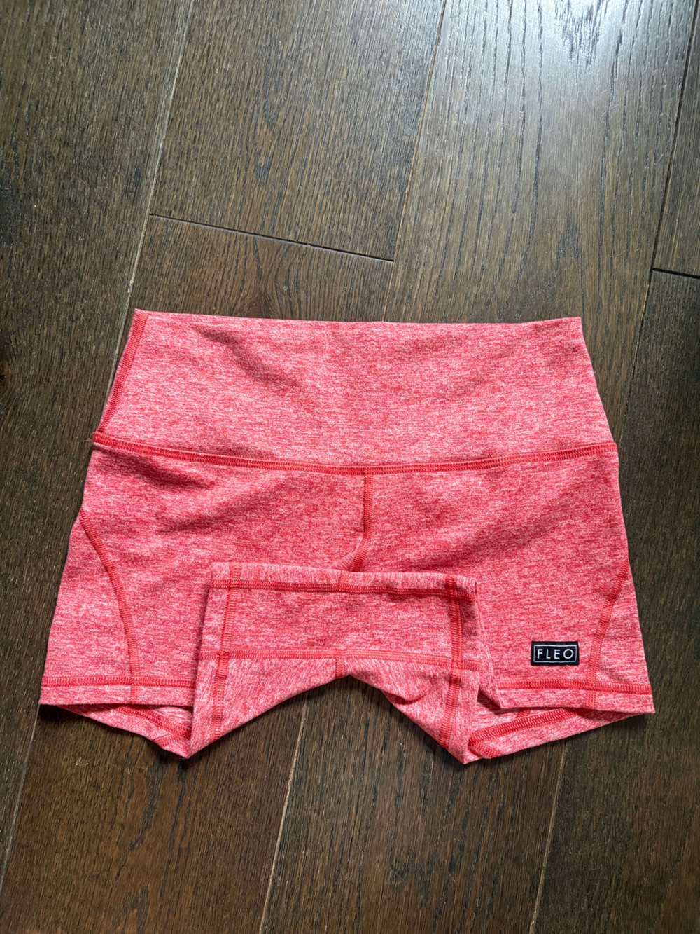 Fleo apex contour shorts
